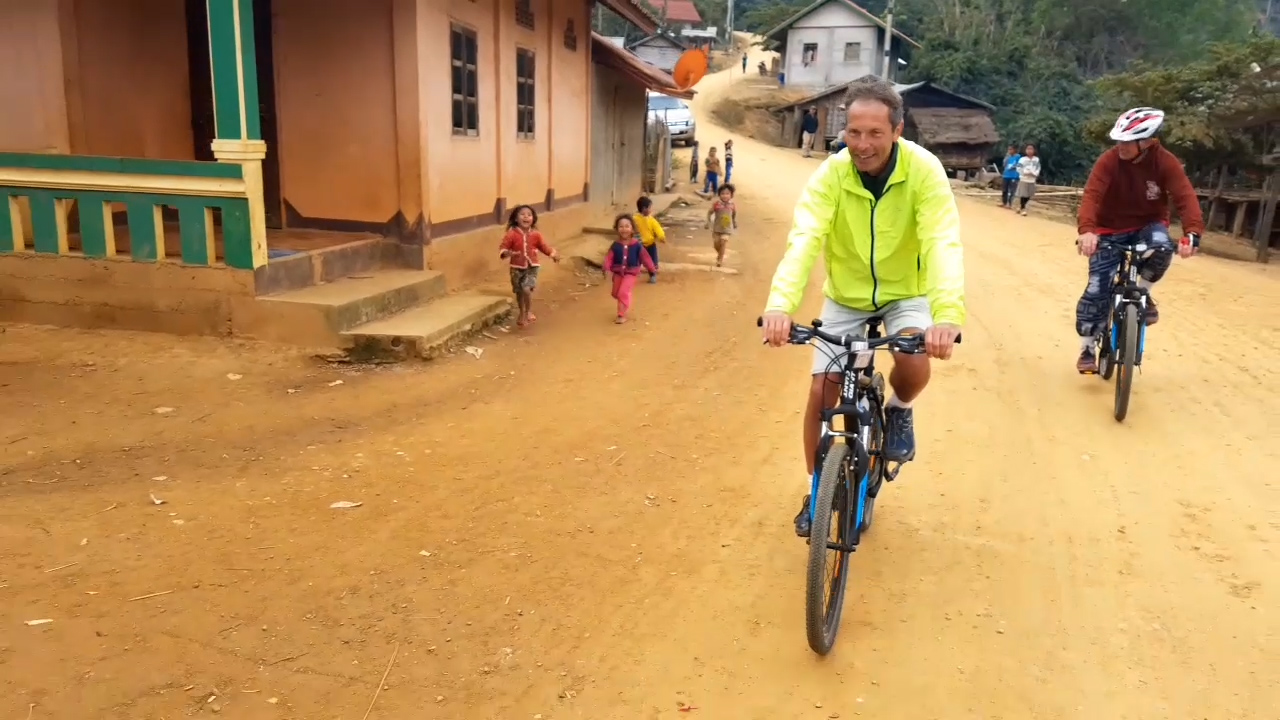 Hanoi Riding To Vientiane 16 Days